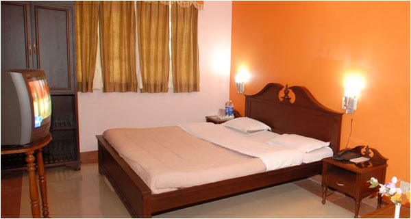 The Aroma Hotel Tour Package