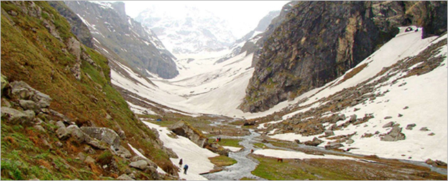 Hamta Pass & Chandertaal Lake Trek