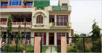 Hotel Green Valley 2 Star hotel in Ramthambore